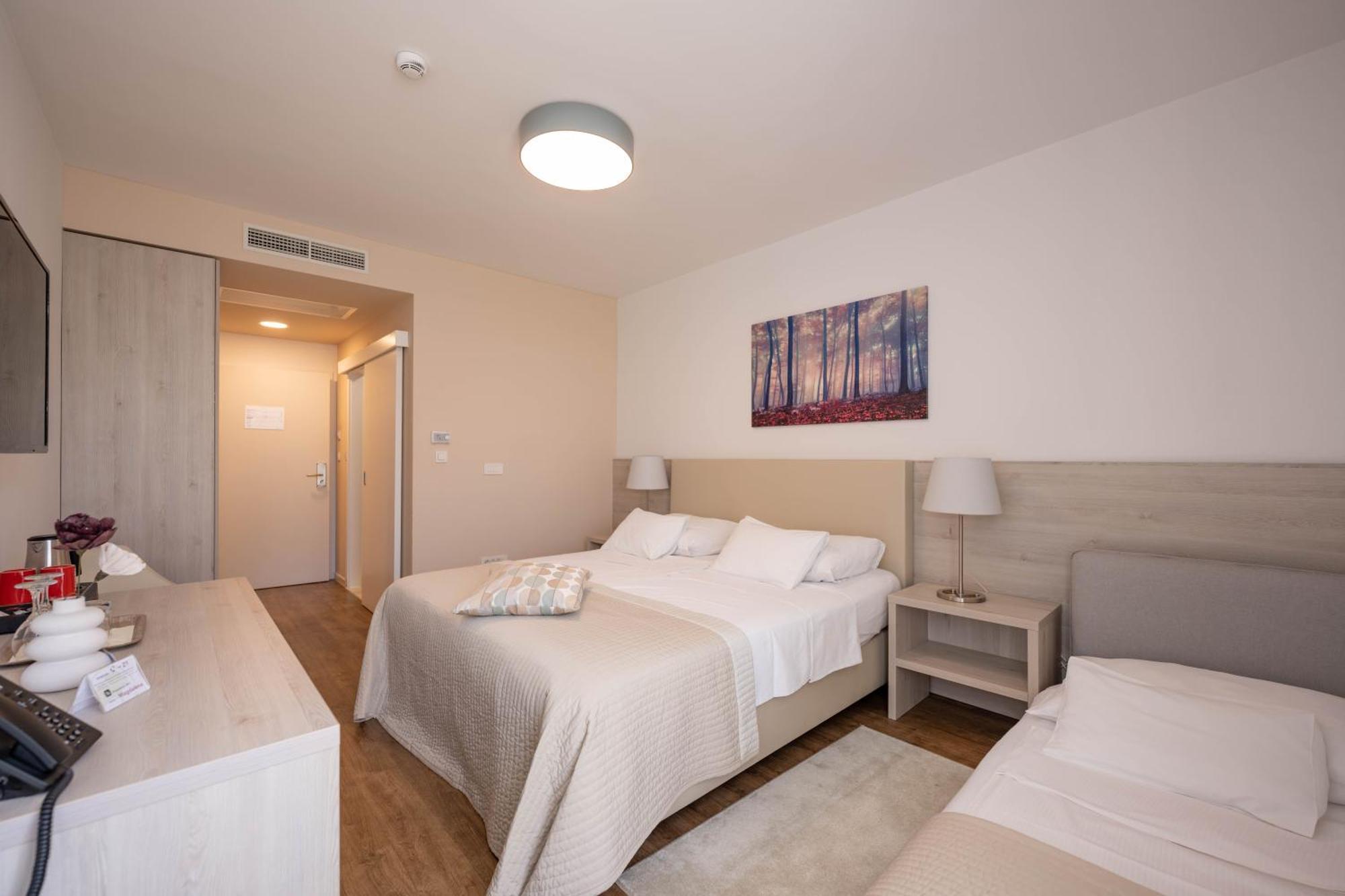 Hotel Magdalena Загреб Екстериор снимка